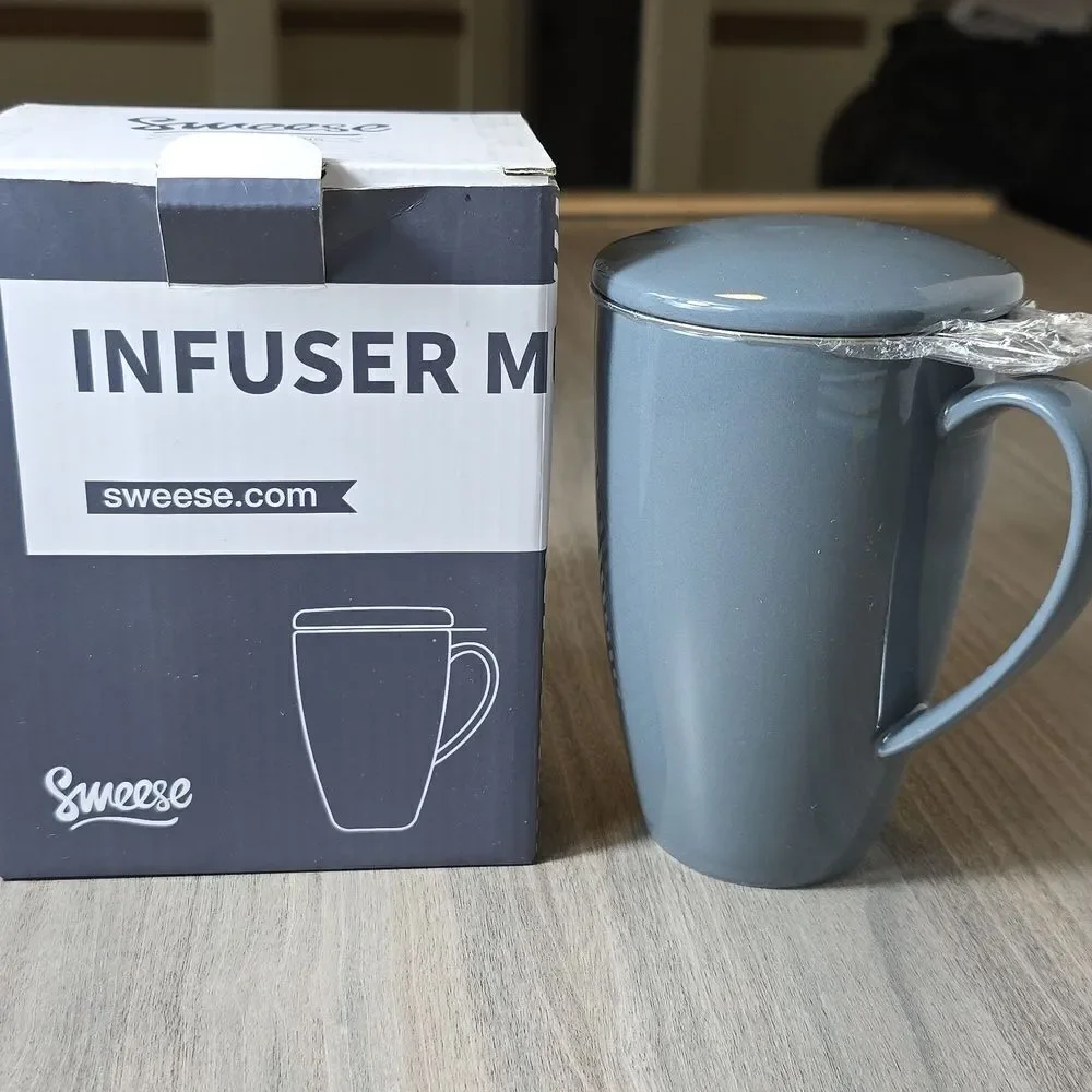Navy Porcelain Mug with Infuser and Lid